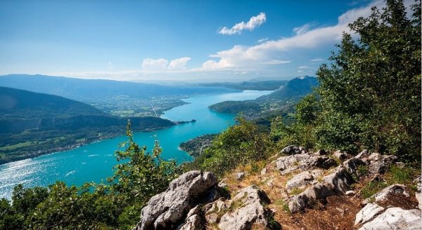 Lac Annecy rachat de crédit